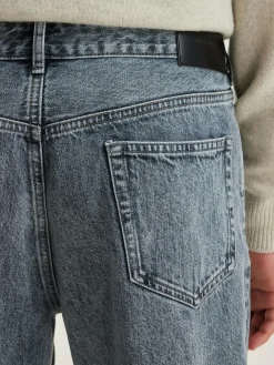 Porter Tapered Jeans